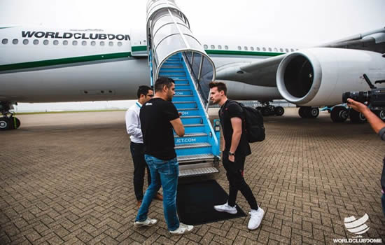 Curbi boarding World Club Dome