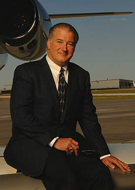 Universal Chairman Greg Evans awarded NBAA Silk Scarf Award.