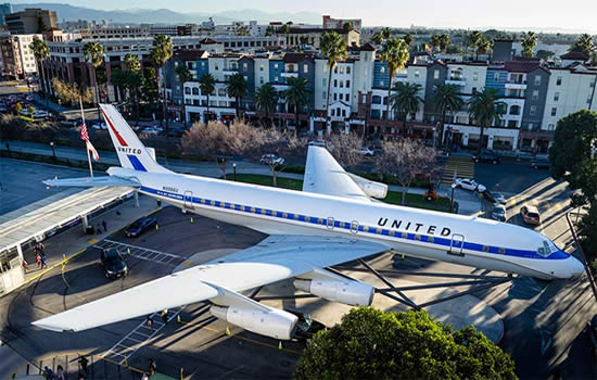 DC-8