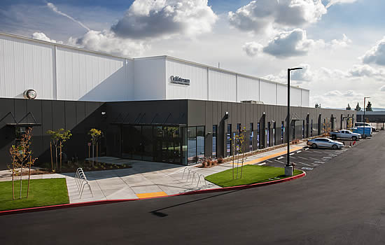 Gulfstream service center opens at Van Nuys