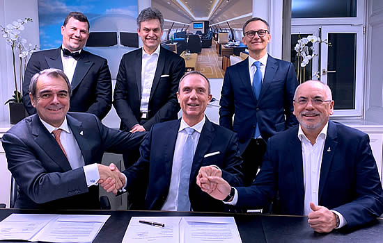 DC Aviation Group and Comlux sign cooperation agreement
