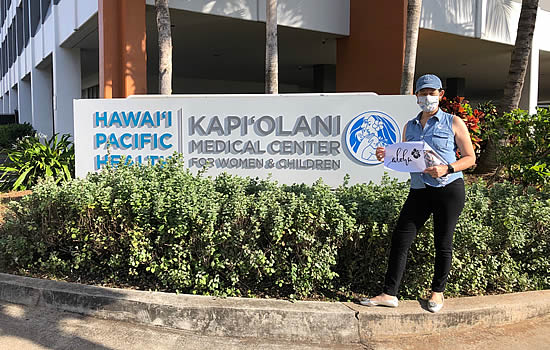 Nobi Buntin delivers masks sewn by Aloha Aviators to Kapiolani Women & Children Hospital
