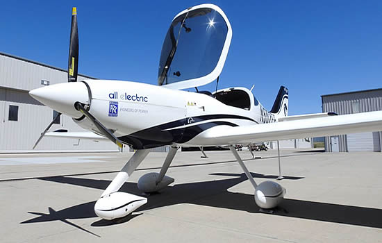 UK's Skyborne Airline Academy orders 10 Bye Aerospace eFlyers