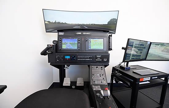 Echelon Air's Cirrus G6 SR20 flight simulator