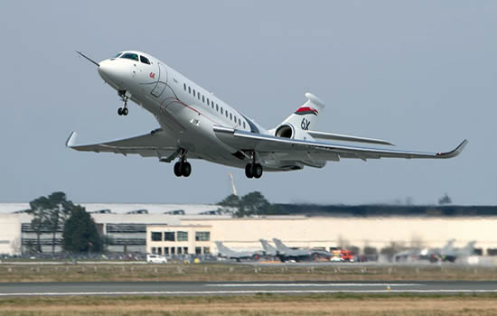 Falcon 6X completes maiden flight