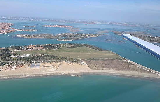 Venice-Lido welcomes its first business jet