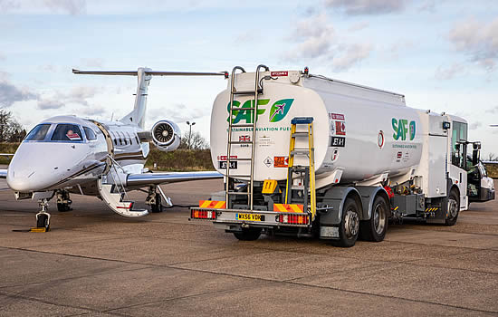 SaxonAir takes sustainable aviation fuel on its Embraer Phenom 300 at London Biggin Hill Airport.
