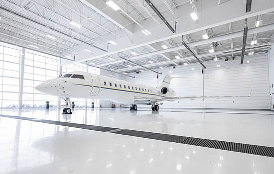 Luxaviation welcomes UKs first Global 6500