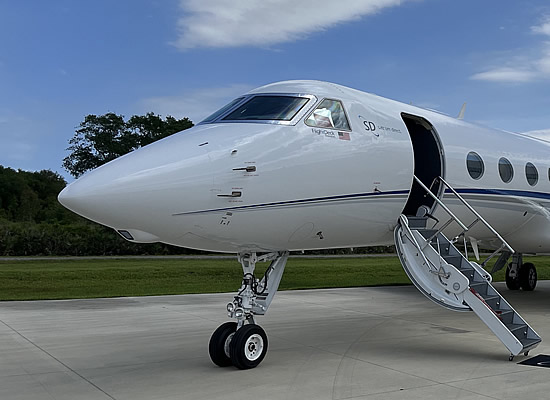 Satcom Direct Gulfstream G550 equipped with FlightDeck Freedom 