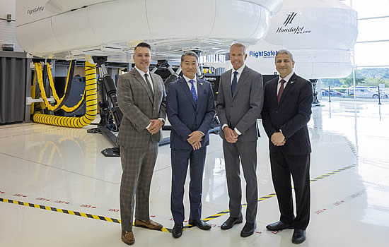 Pictured left to right in FlightSafety’s Greensboro, NC, (US) learning center: Nate Speiser, EVP of Sales & Marketing, FlightSafety International; Hideto Yamasaki, President & CEO, Honda Aircraft Company; Brad Thress, President & CEO, FlightSafety International; and Amod Kelkar, Head of Commercial Business Unit & VP, Customer Service.