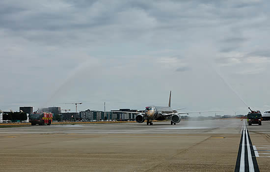 Embraer E195-E2 makes debut touchdown at London City Airport