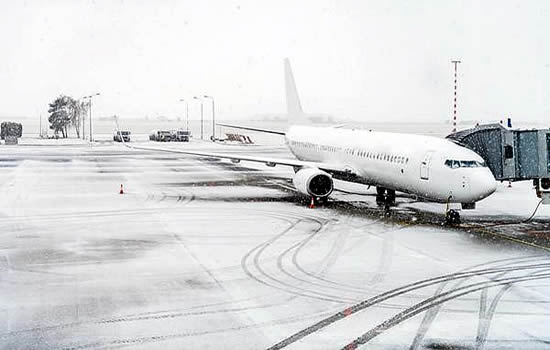 Airports across US receive FAA funding to tackle winter weather