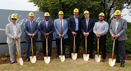 Signature hosts groundbreaking event for state-of-the-art Huntsville FBO