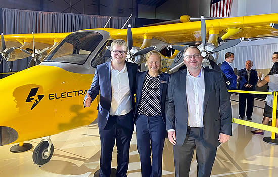 (L to R): Anton Lutz, CEO, Flyvbird; Diana Siegel, CFO, Electra and Sebastien Merillat.