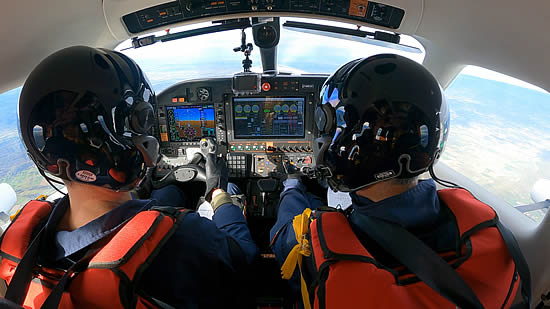 Modifications to Daher’s TBM aircraft for the EcoPulse demonstrator include a flight control computer and a specific screen (visible in the center of the flight desk) to monitor and control the six wing-mounted integrated electric thrusters (or e-Propellers), the high-voltage battery pack and hybrid electric turbogenerator | Photo: ©Daher.