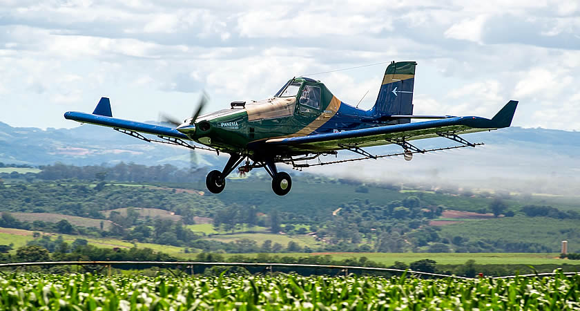 Embraer takes Ipanema 203 agricultural airplane to Brazil's Agrishow