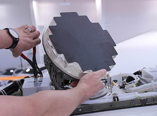 Gogo Plane Simple Ka-band terminal certified for Dassault Falcon 7X and 8X aircraft. 