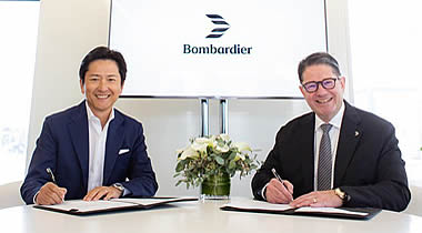 Yohei Sakurai, General Manager, Business Jet Department of Sojitz, and Éric Martel, President and Chief Executive Officer of Bombardier.