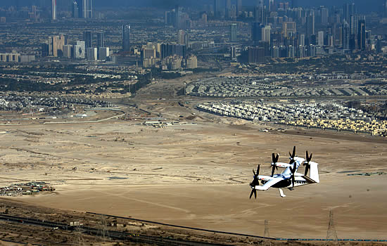 Joby’s air taxi en route from its flight test facility in Margham to Al Maktoum International Airport, marking the first electric air taxi company to conduct a point-to-point flight in the UAE | Photo: Joby Aviation.