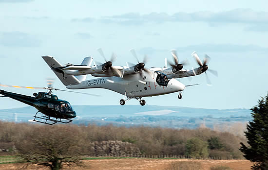 Test Pilot Paul Stone flew the transition sequence at Vertical’s Flight Test Centre at Cotswold Airport on 2 April 2026.