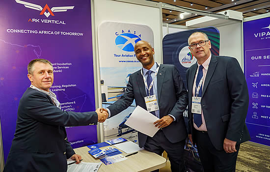 (L to R): Kevin Storie, CEO CAASA, Dawit Lemma, AfBAA Chair, & Craig Middleton, AfBAA Vice Chair, sign MoU at Aviation Africa 2025.