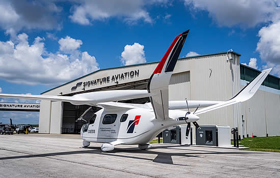Signature leads landmark electric regional flight demonstrations across Florida