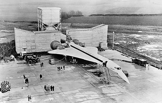 1960s: Air bp provides high density fuel for the development of Concorde. 1960s: Air bp provides high density fuel for the development of Concorde.