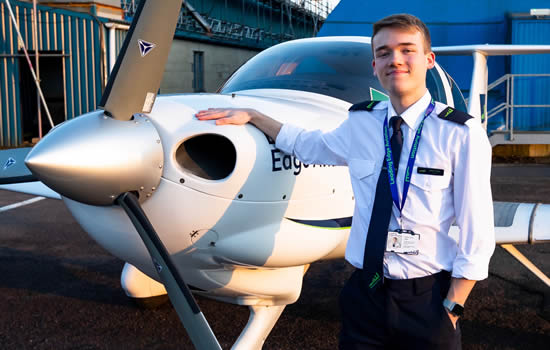 James is now six months into ground school training, along with seven other ab initio students at Leading Edge Aviation at London Oxford Airport.